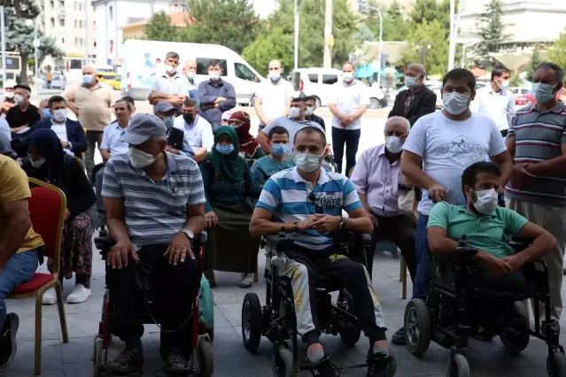 Engellilere 250 tekerlekli sandalye dağıtıldı Engellilere 250 tekerlekli sandalye dağıtıldı
