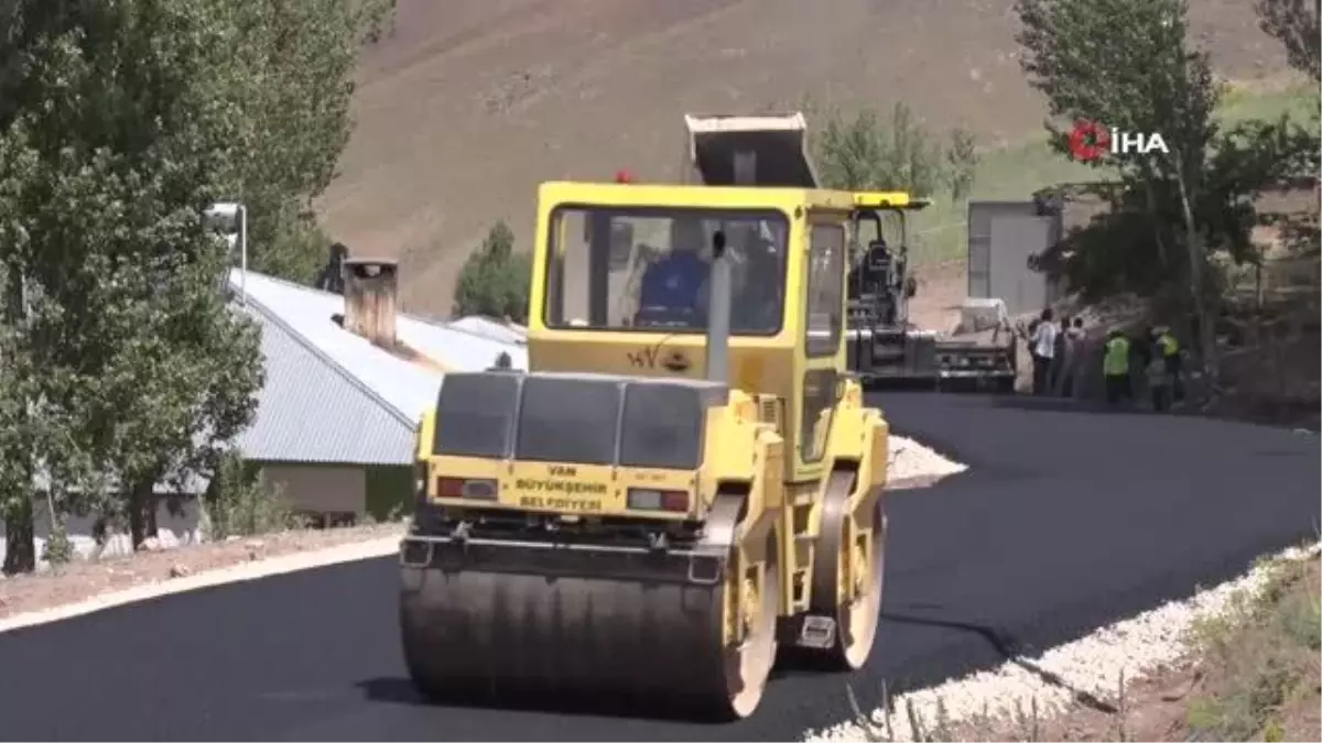 Yeniçavuş mezra yolu cumhuriyet tarihinde ilk kez asfaltlanıyor