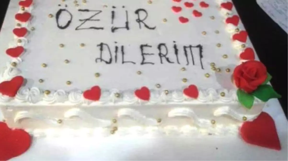 "Özür dilerim" yazılı pasta ile yargılanmaktan yırttı! Ana sınıfı öğretmeni sevgilisini tehdit eden genç ucuz kurtuldu