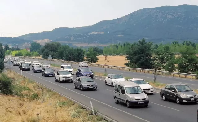 Araç kuyruğunun bir ucu Aydın'da, bir ucu Muğla'da