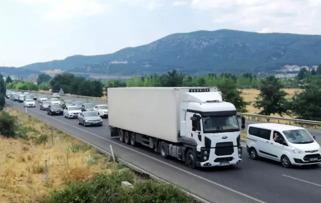 Araç kuyruğunun bir ucu Aydın'da, bir ucu Muğla'da