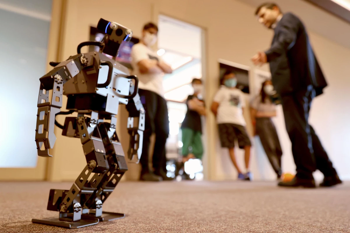Cumhurbaşkanlığı Millet Kütüphanesi\'nde "İnsansı Robot" eğitimleri veriliyor