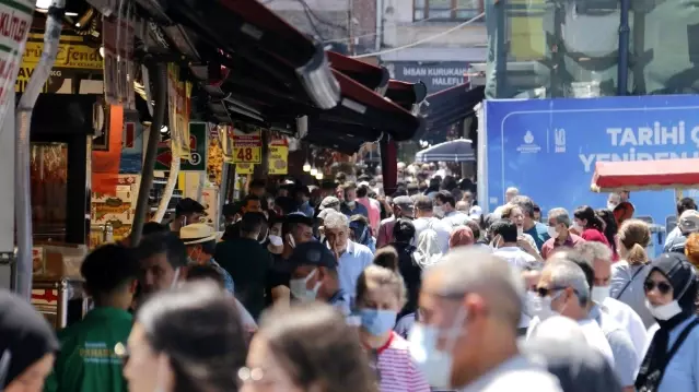 Eminönü'nde yoğunluk havadan görüntülendi