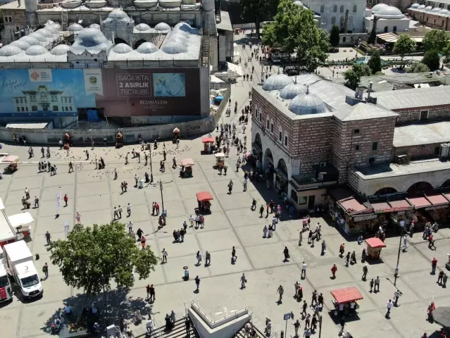 Eminönü'nde yoğunluk havadan görüntülendi