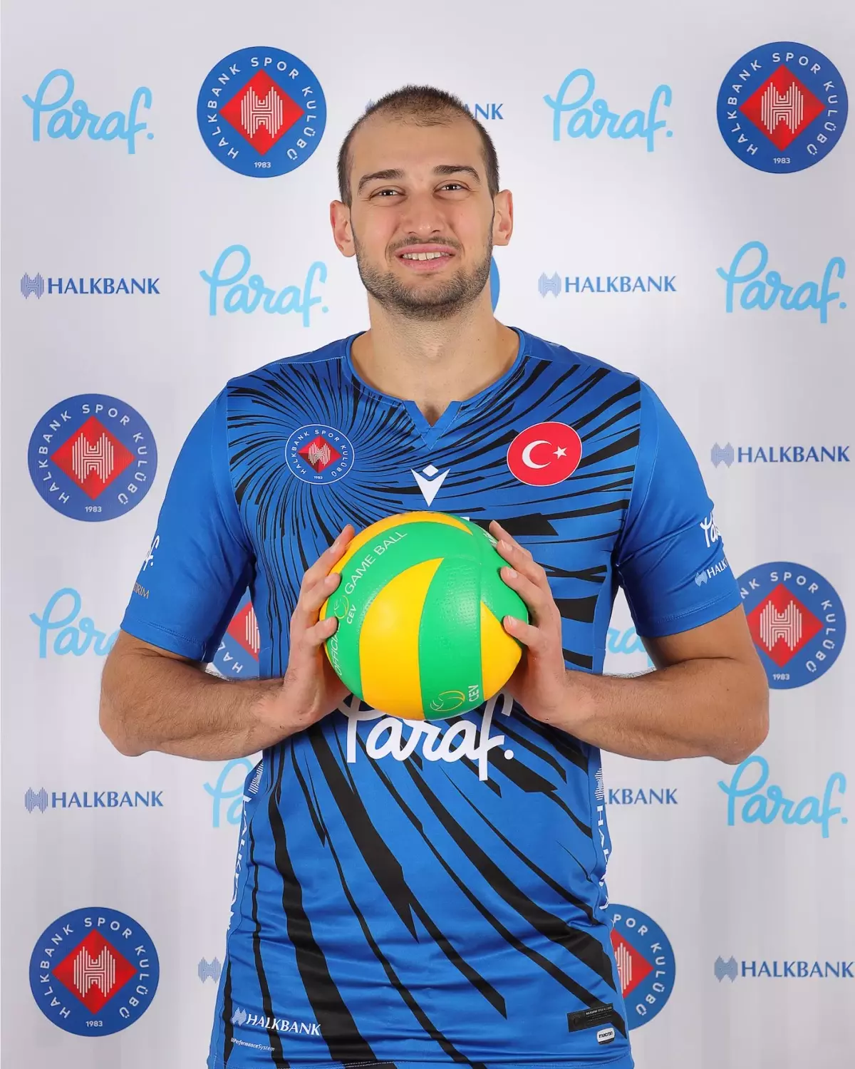 Halkbank Erkek Voleybol Takımı, Oğuzhan Karasu ile sözleşme yeniledi