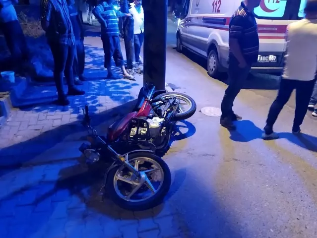 İşçi servisi ile motosiklet çarpıştı: 1 yaralı