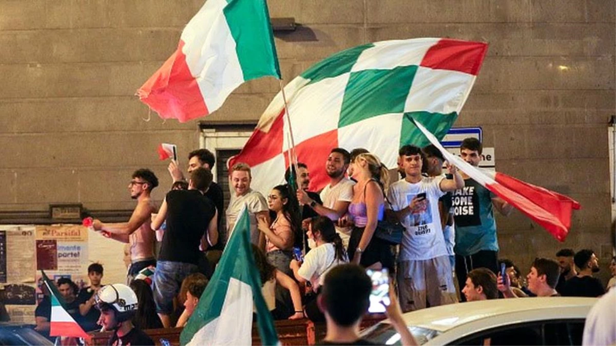 İtalya EURO 2020 finaline hazırlanıyor: "Büyülü Geceler"le yeniden doğuş