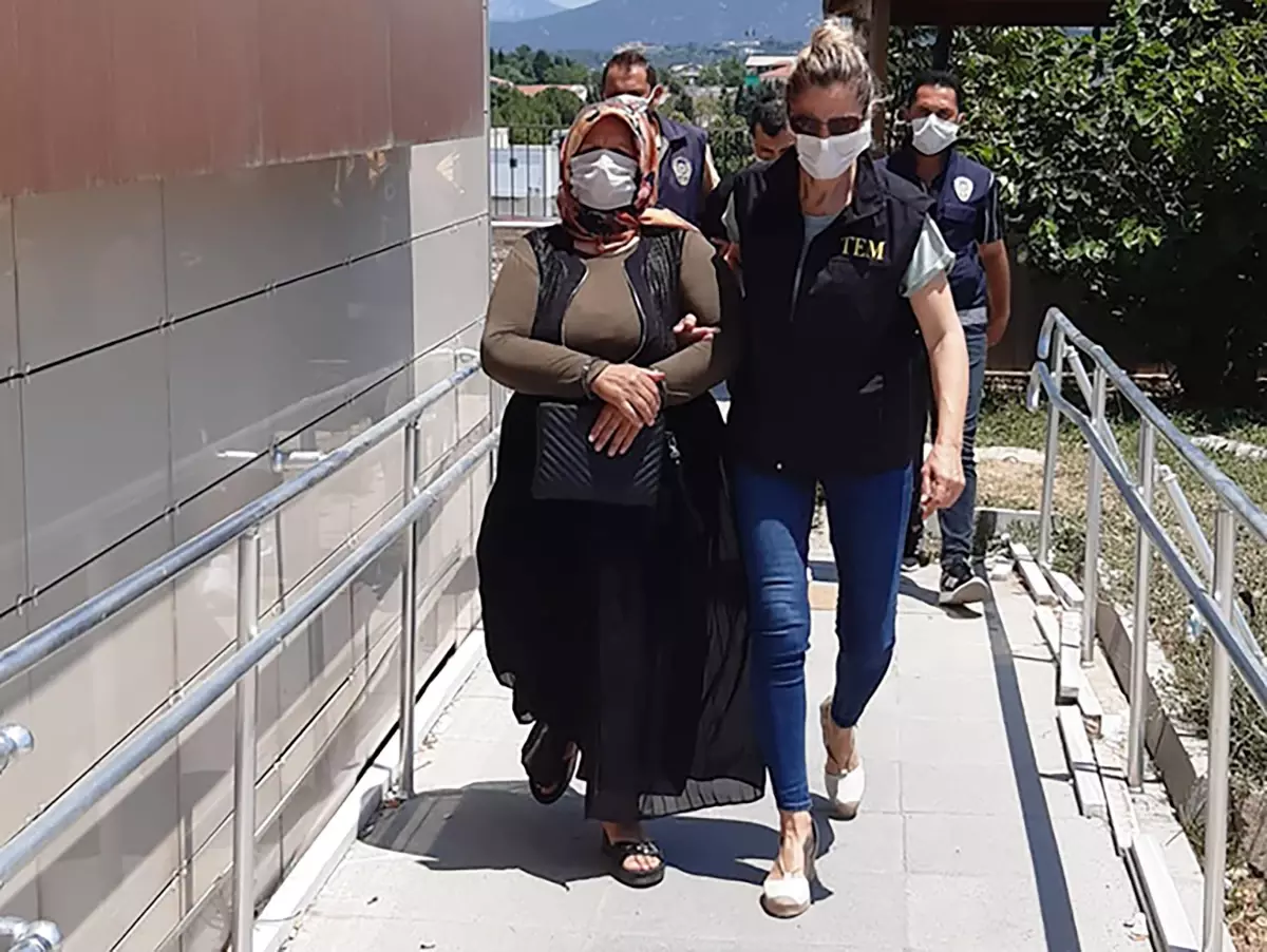Son dakika haber! İzmir\'de uyuşturucu operasyonunda yakalanan 1 kişi tutuklandı