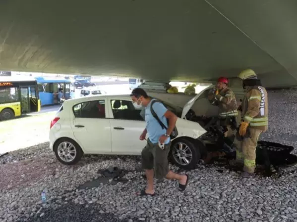 Kaza yerine koştu, eşi için gözyaşı döktü