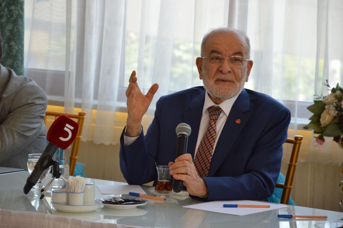 Saadet Partisi Genel Başkanı Karamollaoğlu, partisinin Manisa 5. Olağan Kongresi\'ne katıldı