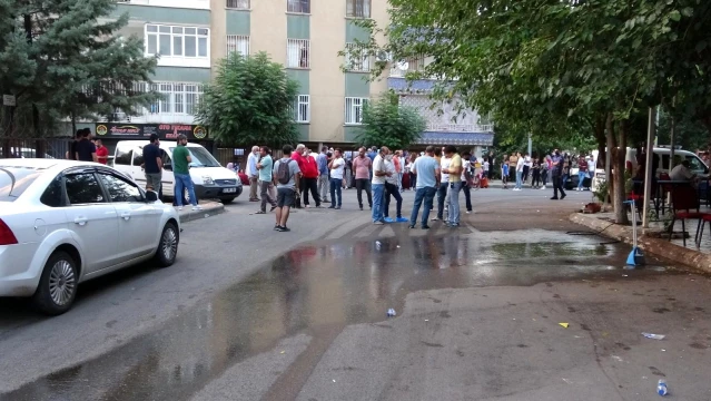 Diyarbakır'da namus cinayeti! Husumetlilerini sokak ortasında kurşuna dizdiler
