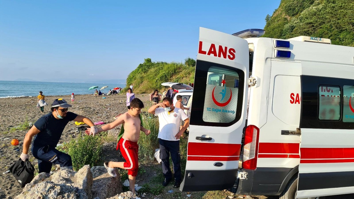 12 yaşındaki çocuk boğulma tehlikesi geçirdi