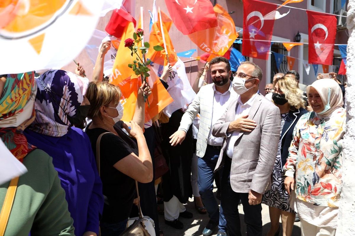 AK Parti\'den İzmir\'de yoğun hafta sonu mesaisi