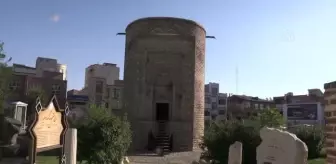 İran'ın Urumiye kentinde 800 yıllık Selçuklu eseri: Üç Kümbet