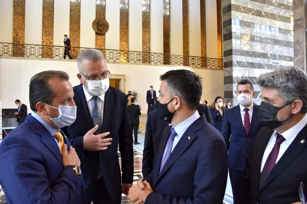 Mecliste Karacabey rüzgârı esti