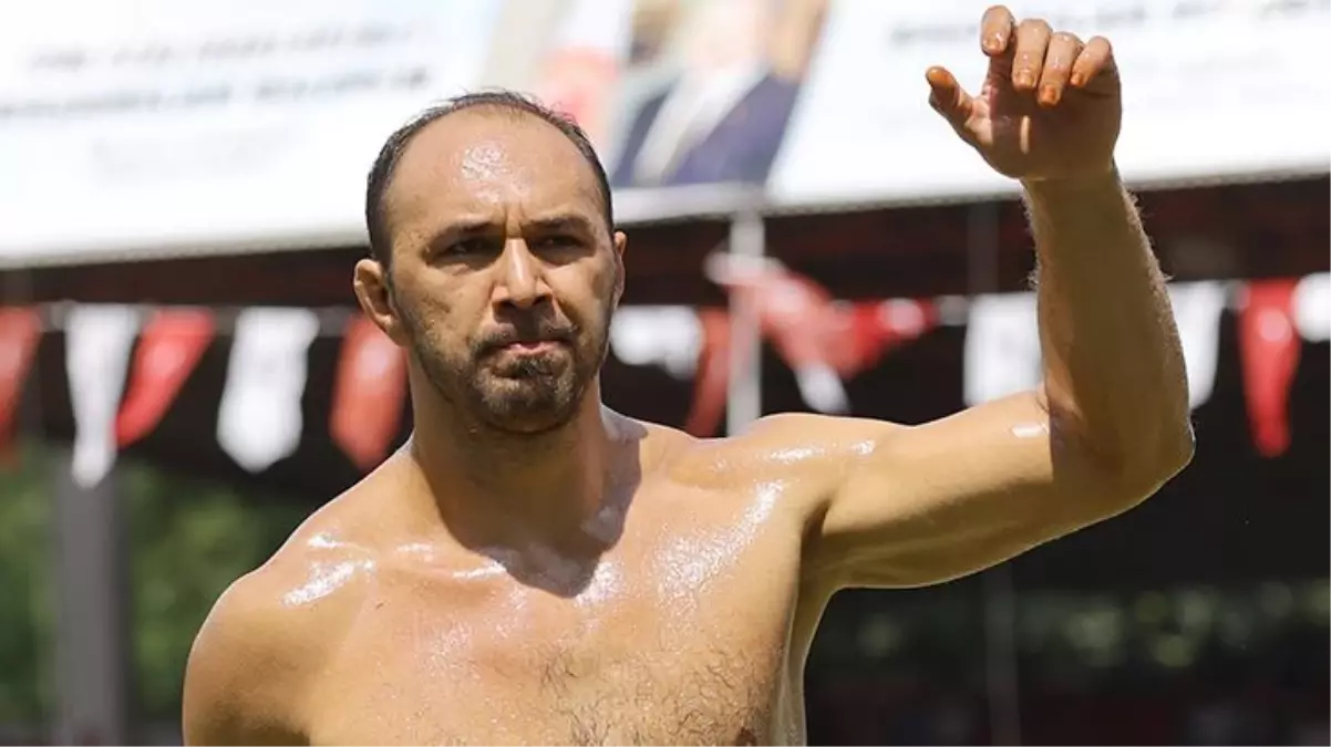 Son Dakika: 660. Düzenlenen Tarihi Kırkpınar Yağlı Güreşleri\'nin finalinde İsmail Koç\'u yenen Ali Gürbüz, başpehlivan oldu