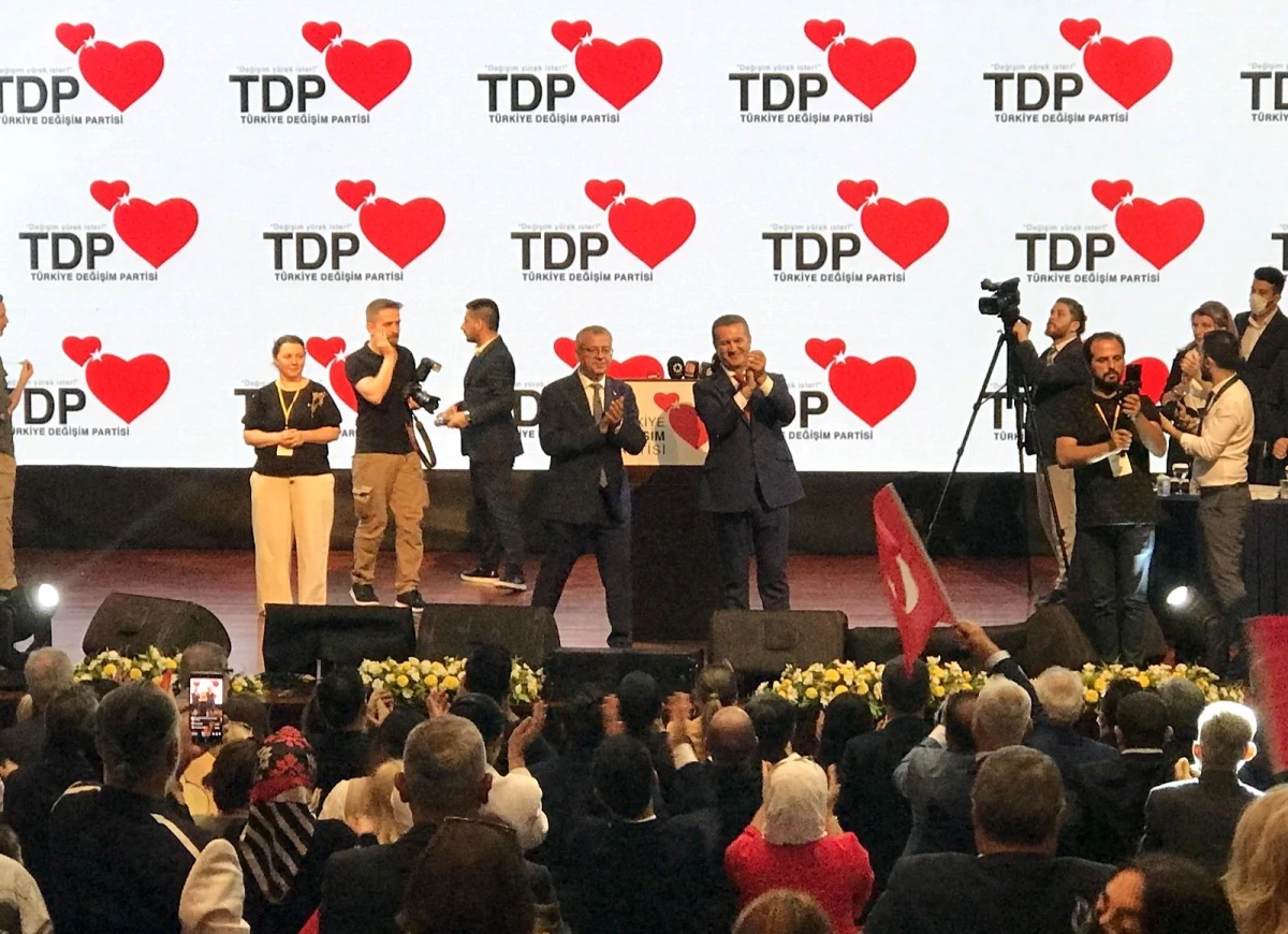 Türkiye Değişim Partisi\'nin İstanbul 1. Olağan İl Kongresi gerçekleştirildi