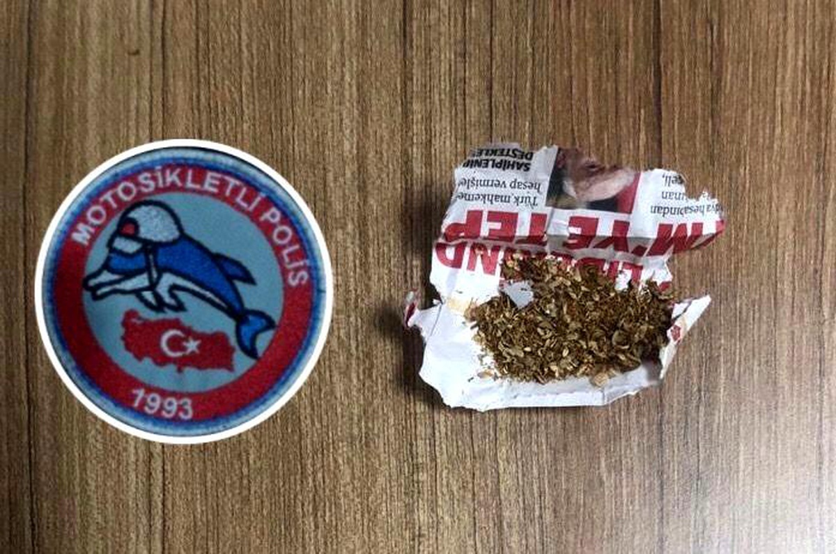 Üzerinde uyuşturucu ile motosikletli polis timlerine yakalandı