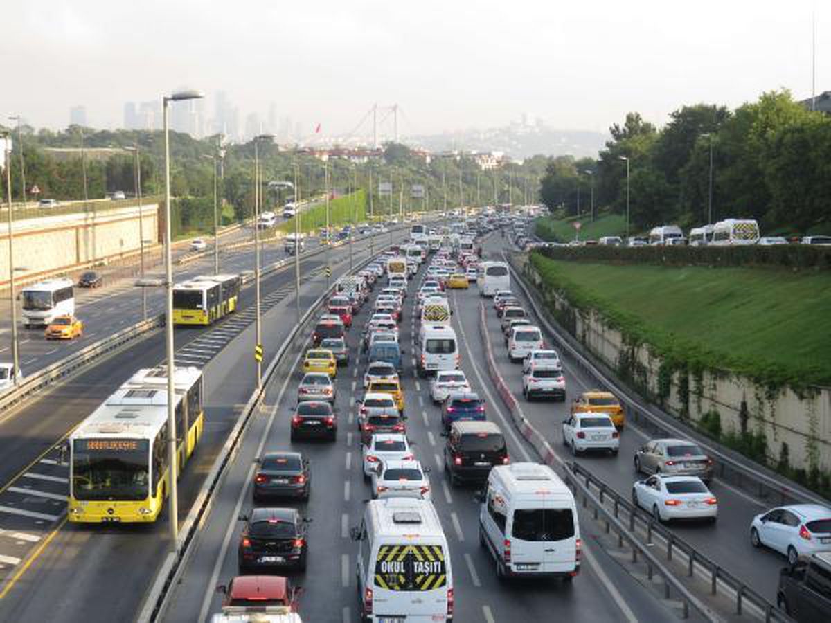 15 Temmuz Şehitler Köprüsü\'nde trafik yoğunluğu