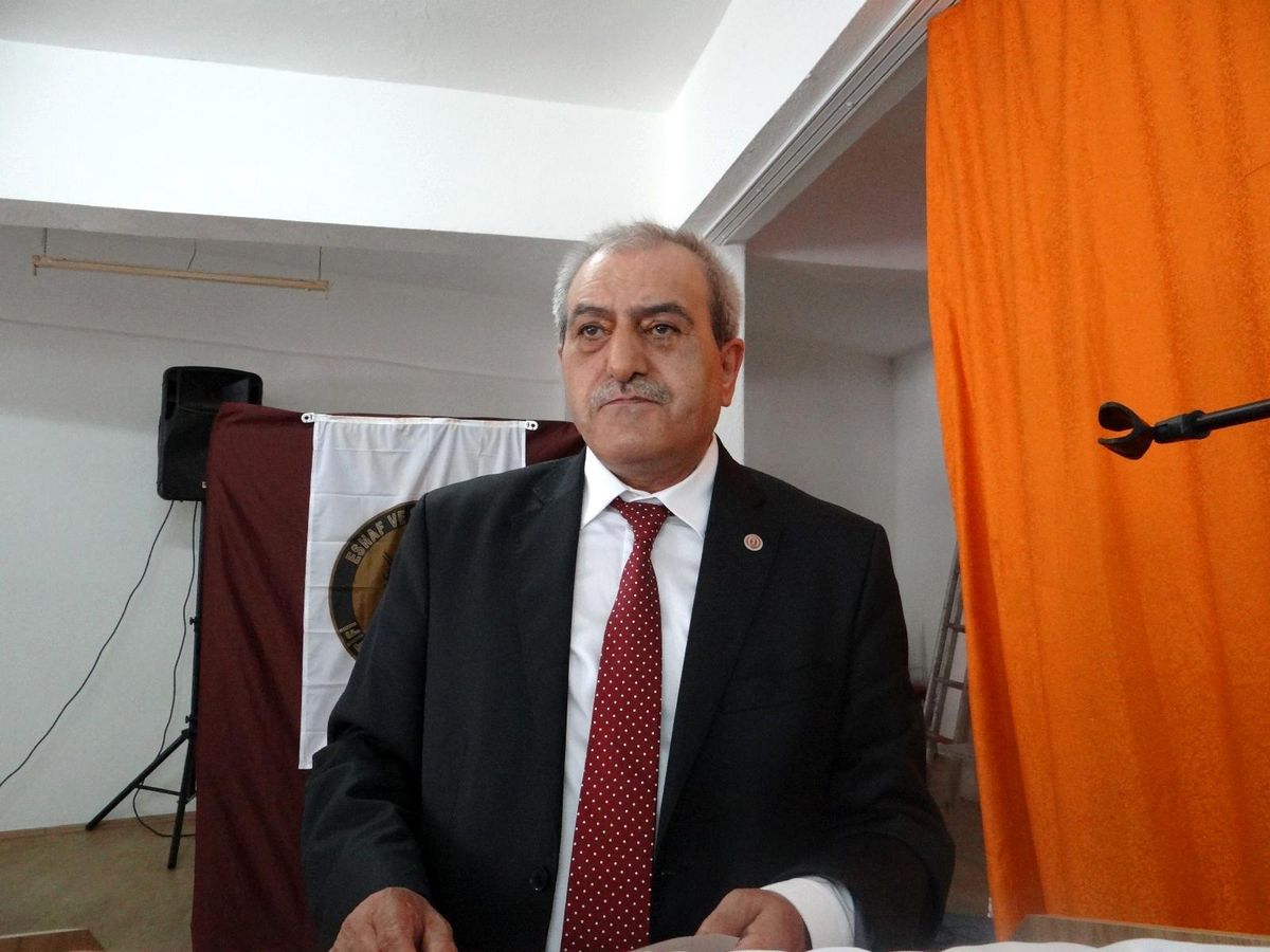 20 yıllık başkan yeniden seçildi