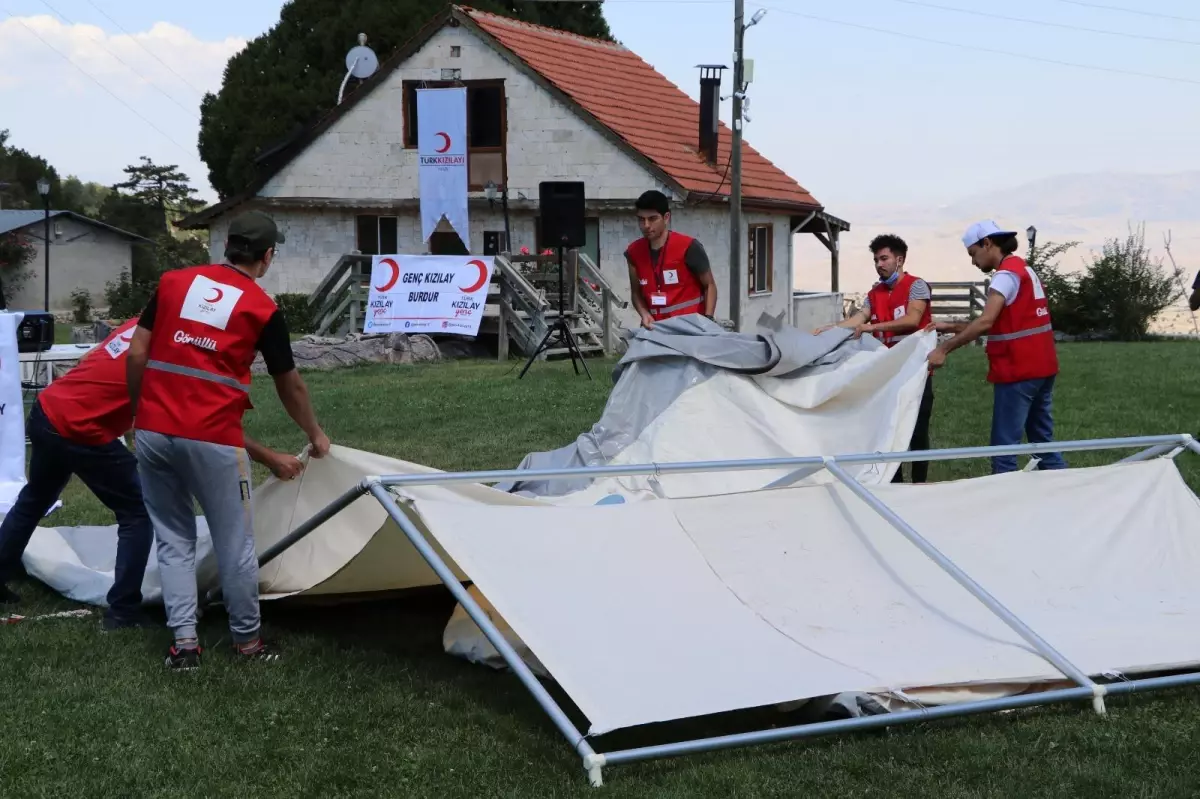 Burdur\'da acil durum, arama kurtarma ve çadır kurma eğitimi