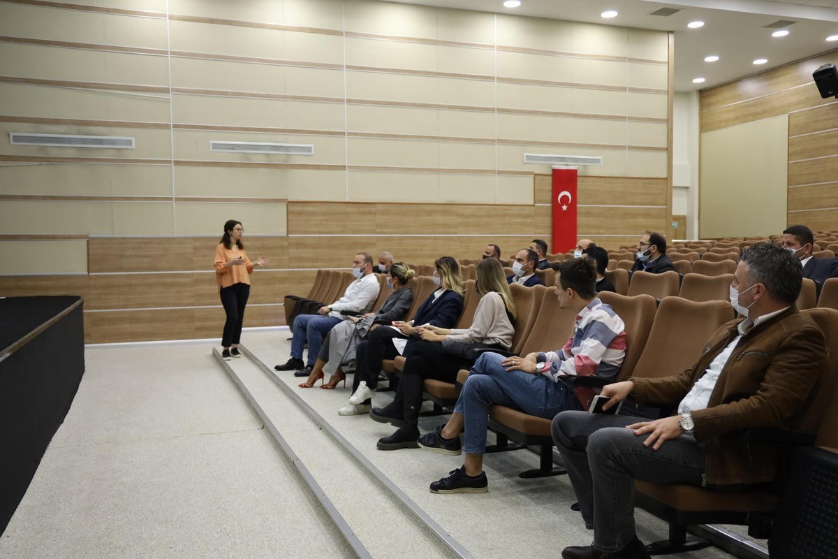 Büyükşehir üreten kadınlar için durmak bilmiyor