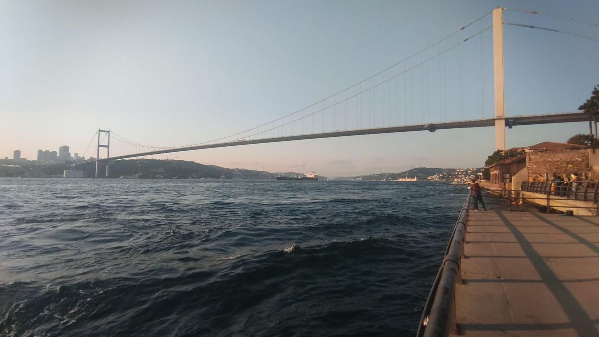Denizde kaybolan AA çalışanını arama çalışmalarına ara verildi