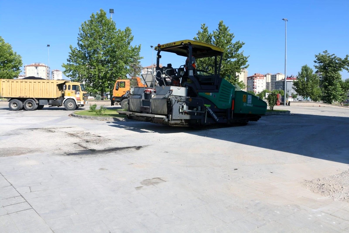 Gençlik ve Spor İl Müdürü Kabakcı\'dan Büyükkılıç\'a teşekkür