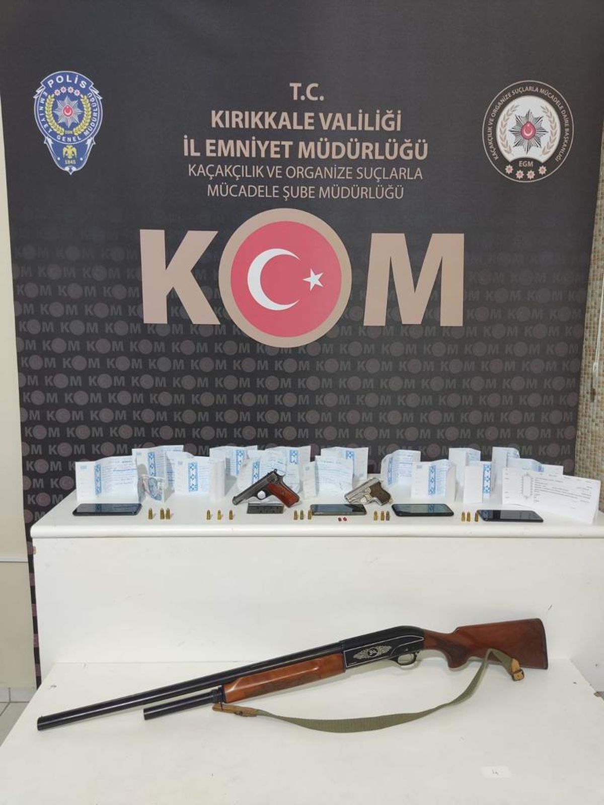 Kırıkkale\'de tefecilik operasyonunda baba ve 2 oğlu gözaltına alındı