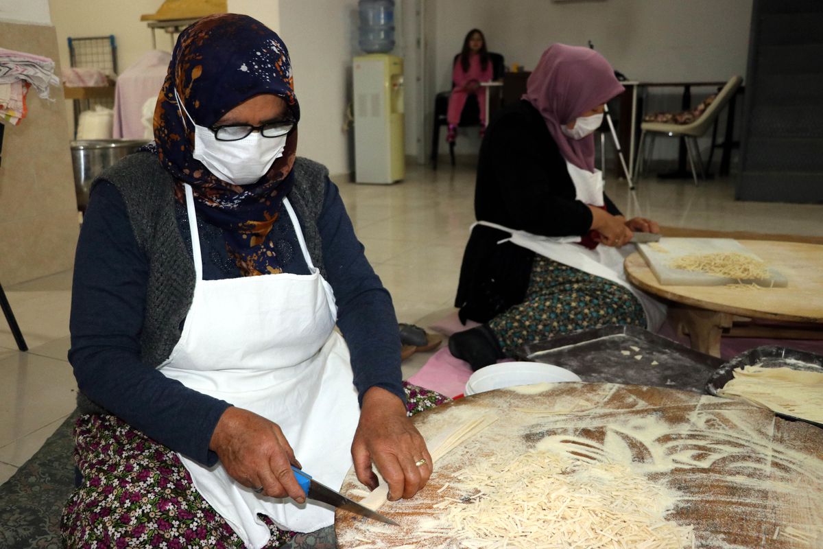 Kurdukları kooperatifle güçlerini birleştiren Amasyalı kadınların ürünleri sofraları süslüyor