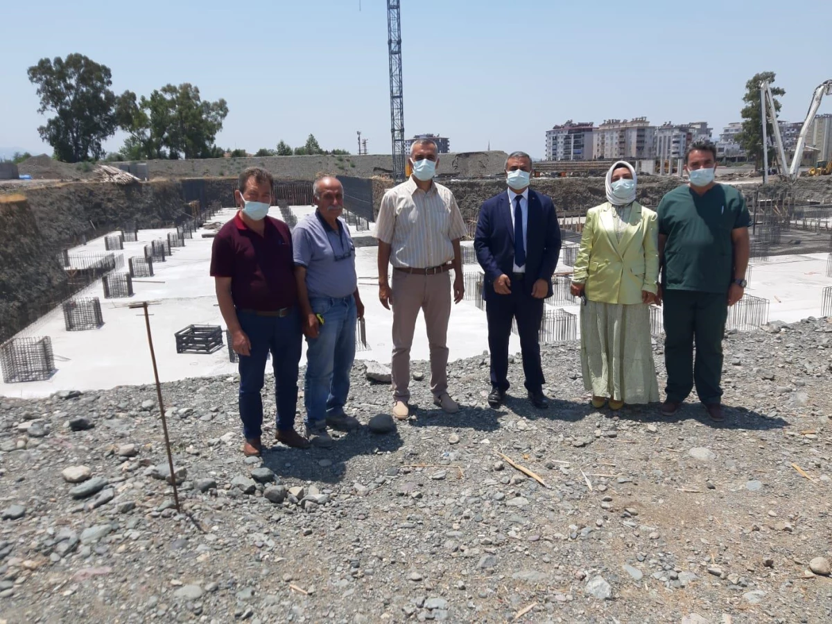 Son dakika haber... Osmaniye İl Sağlık Müdürü Hasan Öznavruz, Düziçi Devlet Hastanesi inşaatını inceledi