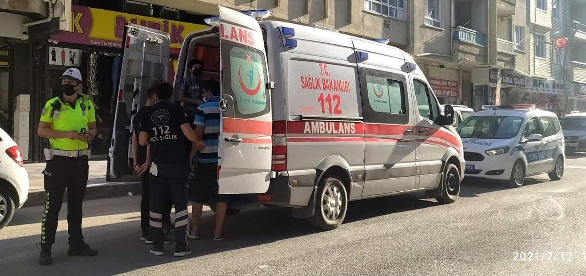 Sungurlu\'da otomobil manevra yaparken çocuğa çarptı