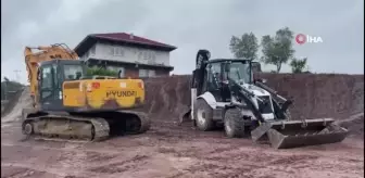 Villa yapmak için düzetme çalışması yapılan arazide tarihi mezarlar ortaya çıktı