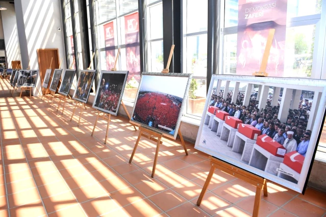 Adana'da 15 Temmuz konulu fotoğraf sergisi açıldı