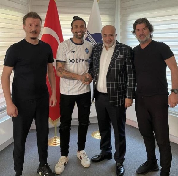 Adana Demirspor, Lucas Castro'yu renklerine bağladı
