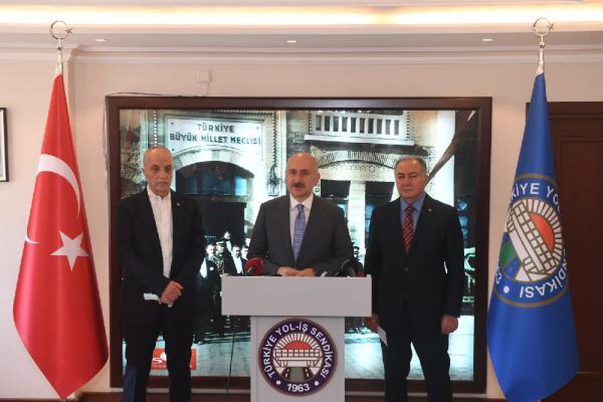 Bakan Karaismailoğlu: Türkiye, işçisinin emeğiyle kalkınacak
