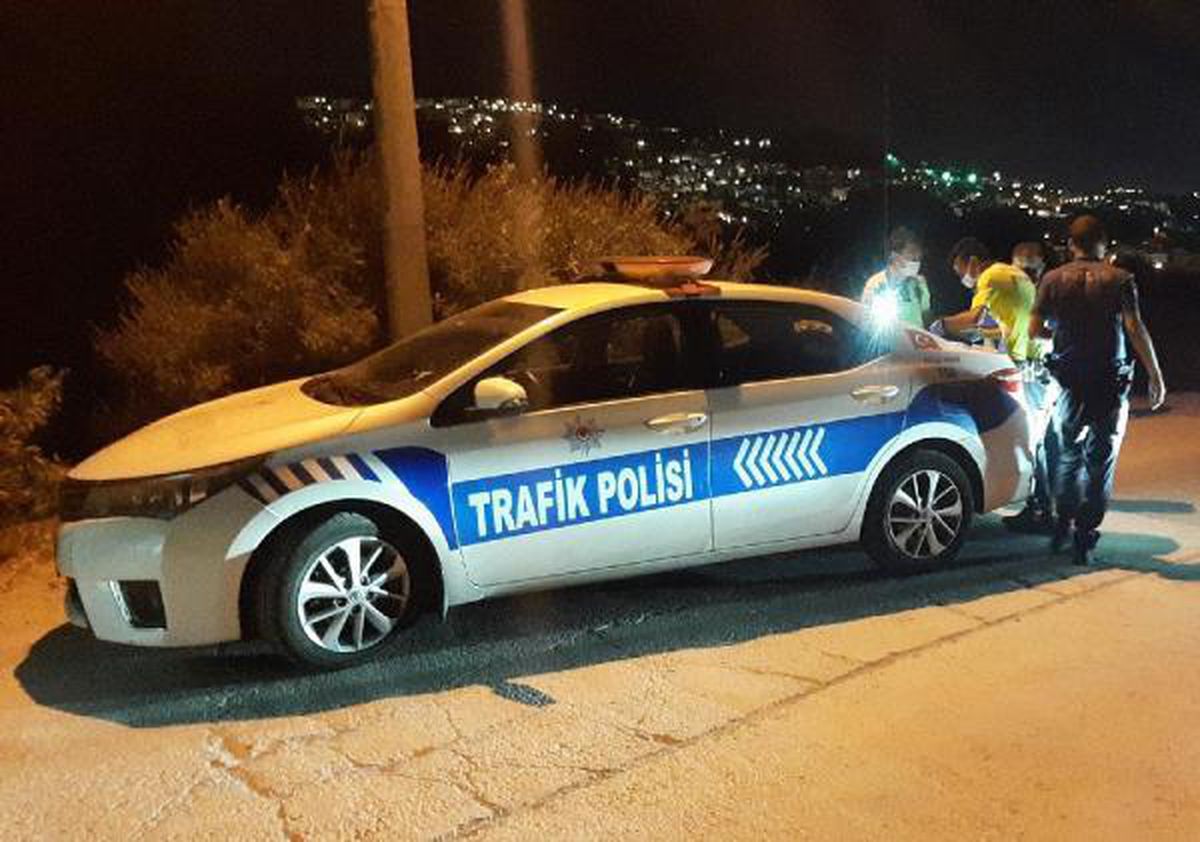 Son dakika haber: Bodrum'da motosiklet virajda yoldan çıktı: 2 ölü