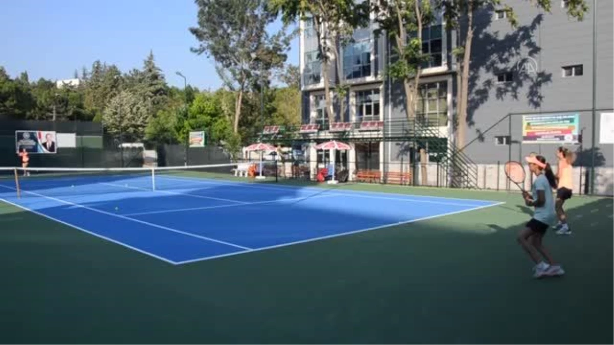 "Demirci Akıncıları Tenis Turnuvası" başladı