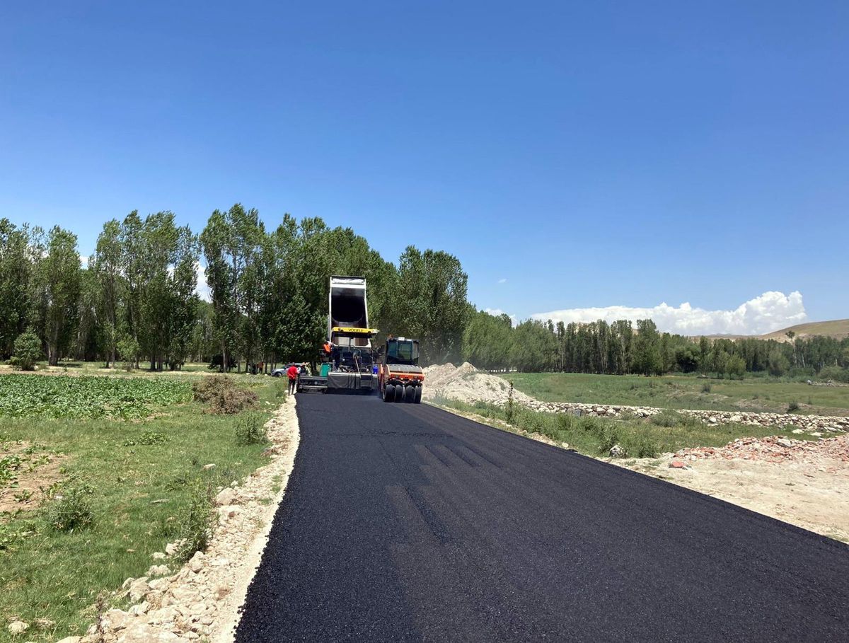 Erciş\'te 25,5 kilometre yol asfaltlanacak
