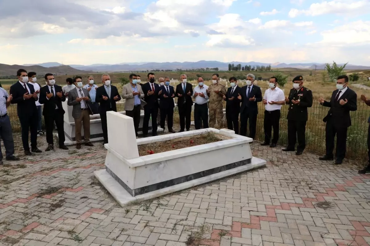 Son dakika haberi: Erzincan\'da 15 Temmuz etkinlikleri kapsamında şehit ailesi ve gazi hane ziyaretleri yapıldı