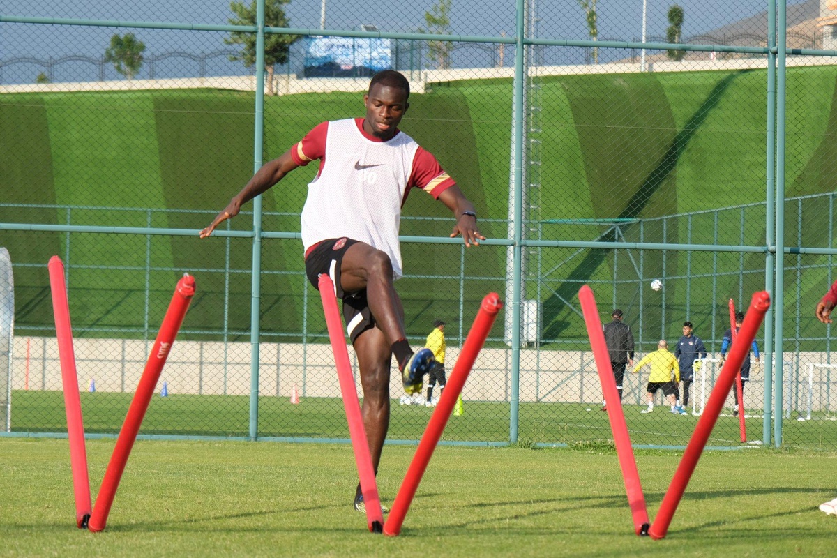 Hatayspor\'un yeni sezon hazırlıkları Erzurum\'da sürüyor