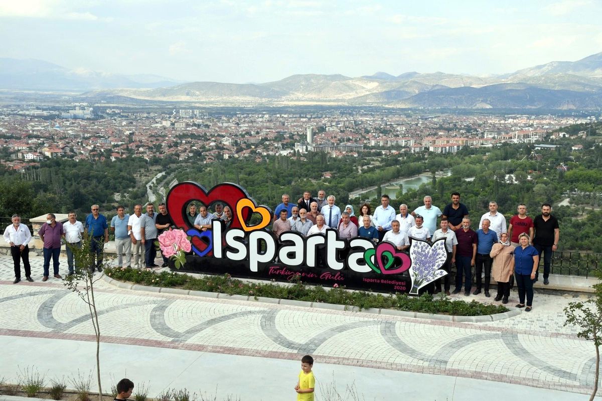 Isparta\'da muhtarlara şehrin yeni terası Kirazlıdere tanıtıldı