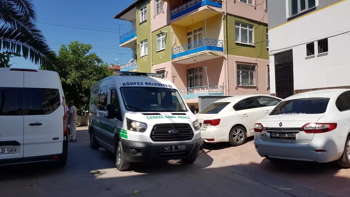 Genç kız evinde ölü bulundu