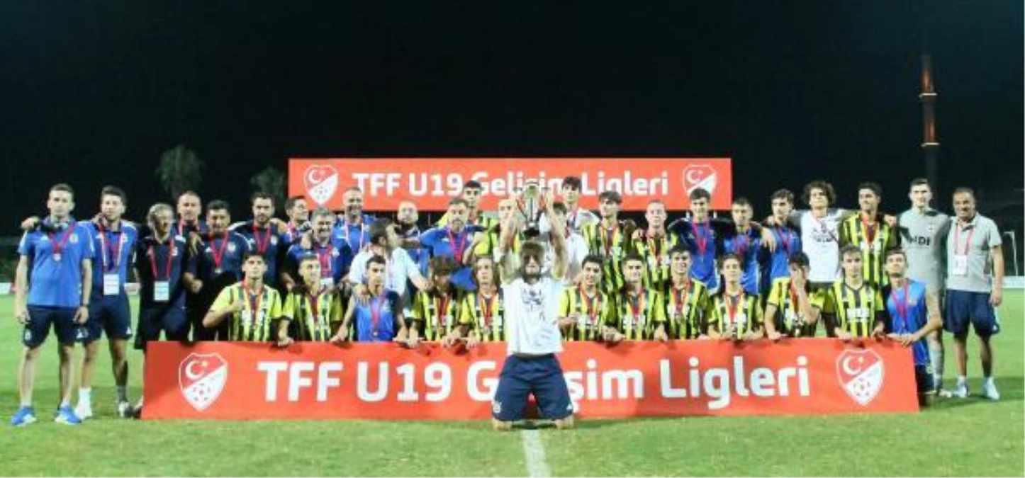 U19 Gelişim Ligi\'nde Fenerbahçe üçüncü, Kasımpaşa dördüncü oldu