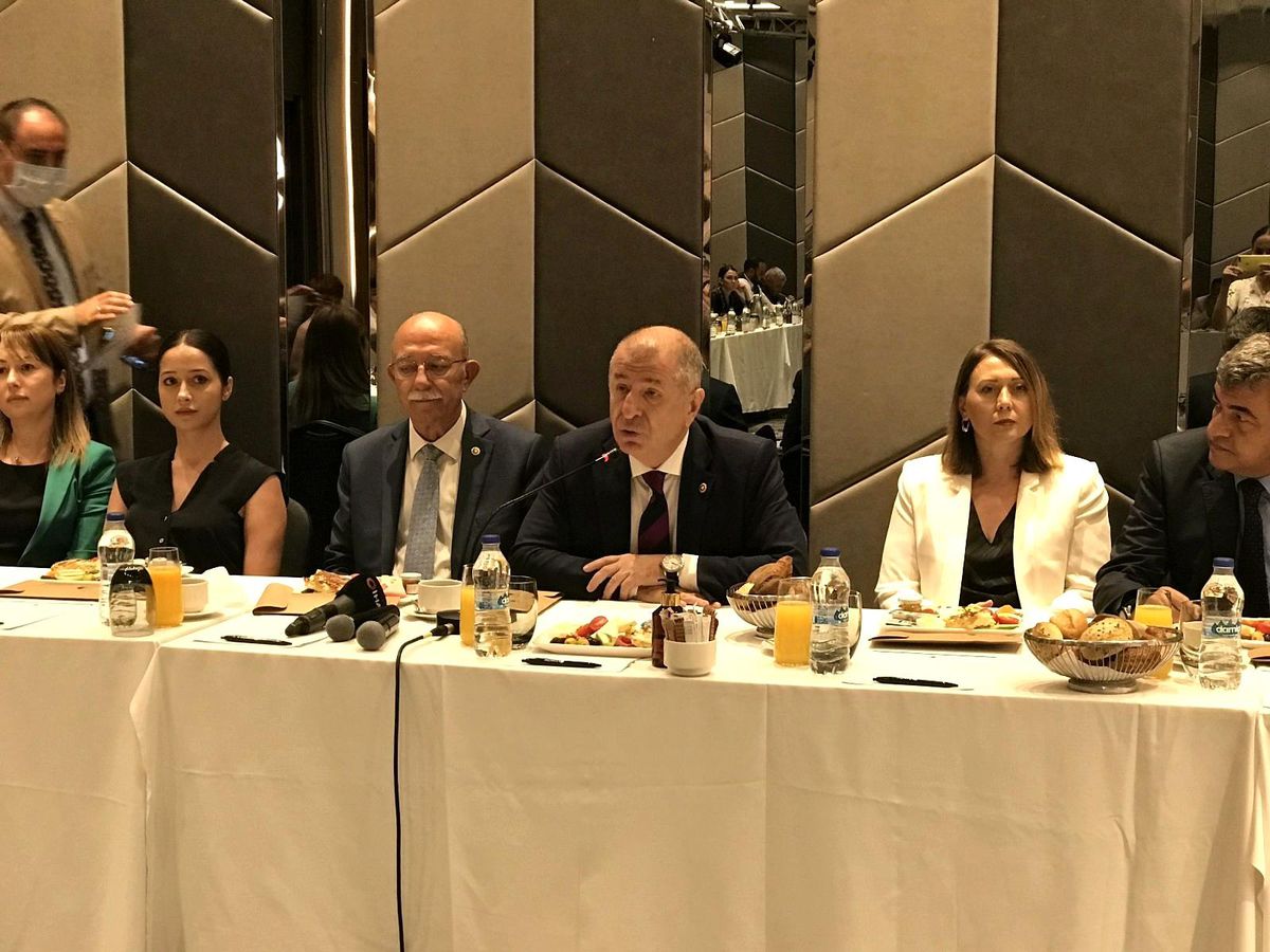 Ayyıldız Hareketi Lideri Ümit Özdağ: "Ayyıldız Hareketi kararsız seçmeni kararlı hale getirecek partidir"