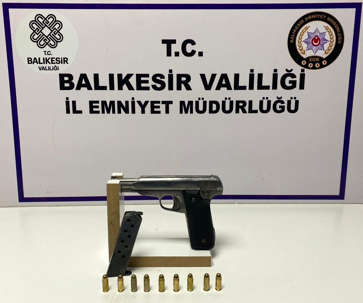Son dakika haberleri | Balıkesir\'de 14 aranan şahsa gözaltı