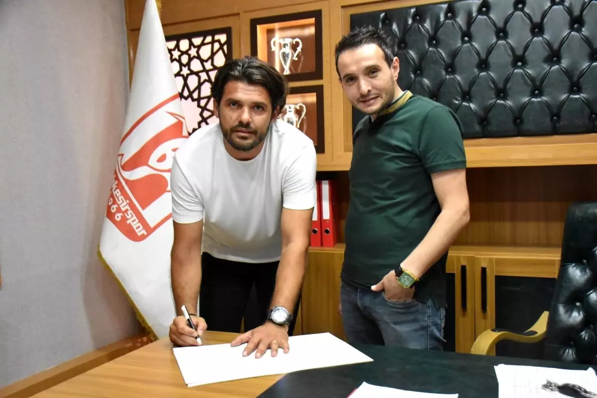 Balıkesirspor\'da Atilla ve Batuhan\'dan imza