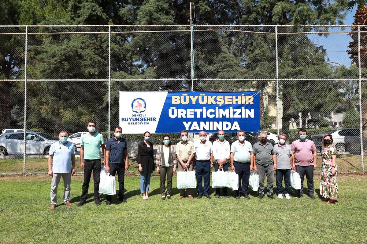 Denizli Büyükşehirden bin 100 arıcıya ekipman desteği