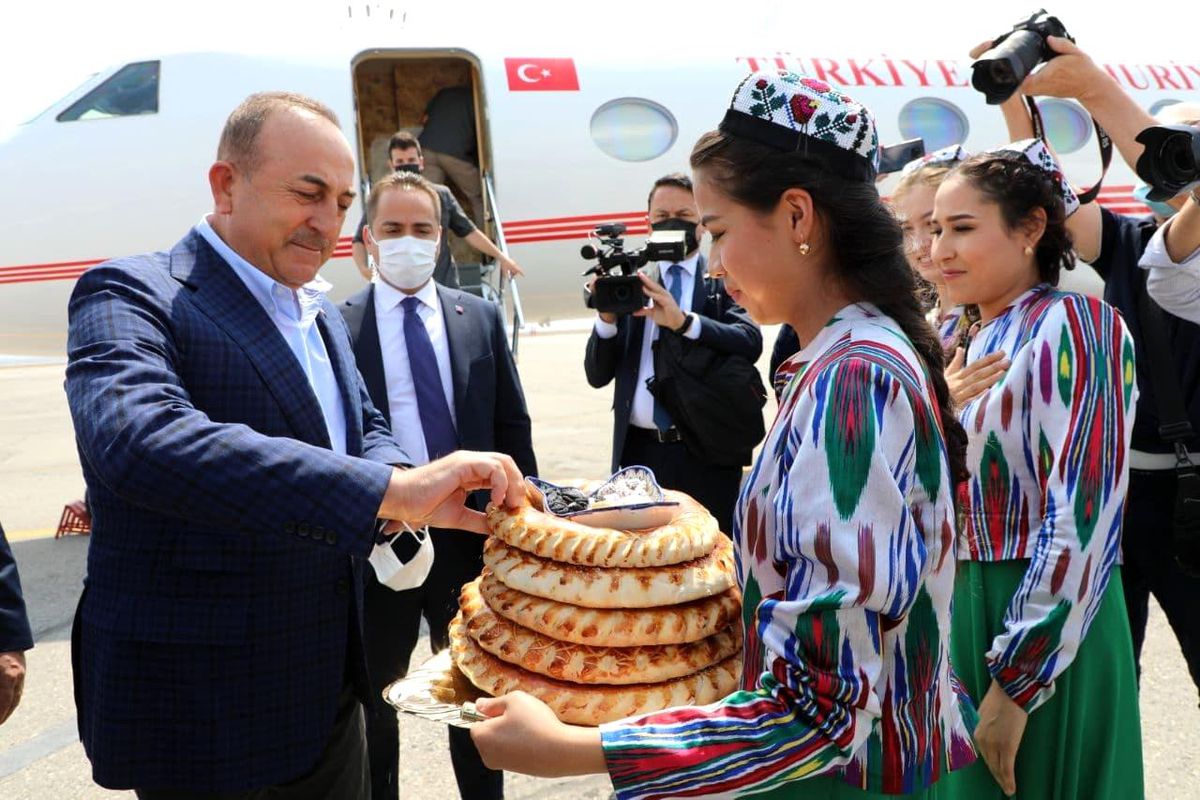 Dışişleri Bakanı Çavuşoğlu, Özbekistan\'da