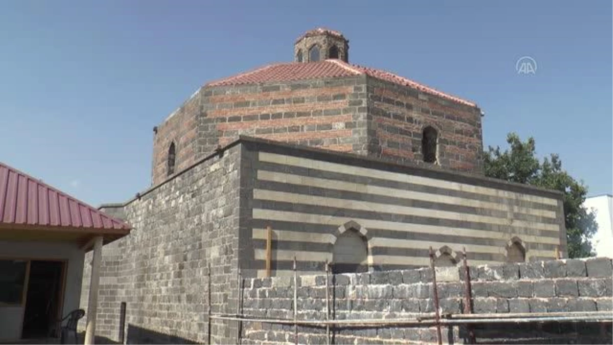 Son dakika haberleri: DİYARBAKIR - 454 yıllık Behrampaşa Hamamı\'nın restorasyonunda terör saldırılarının izleri de siliniyor
